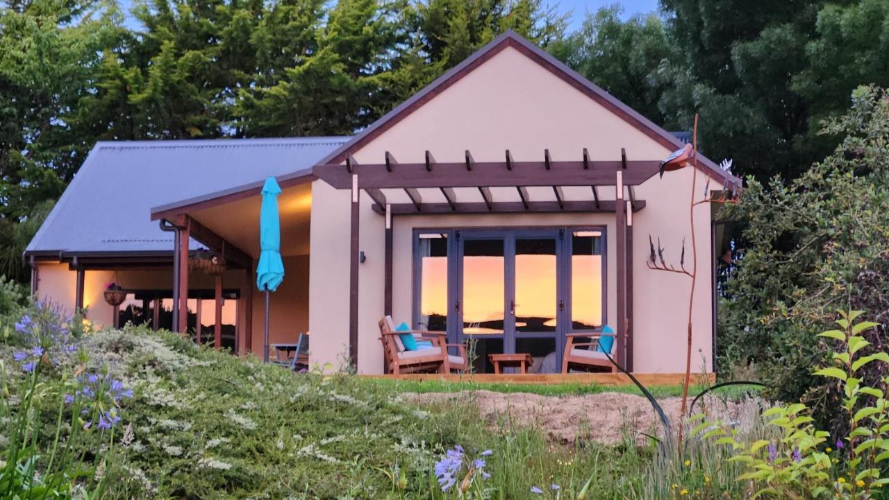 Boutique Art Retreat Otel Upper Hutt Dış mekan fotoğraf