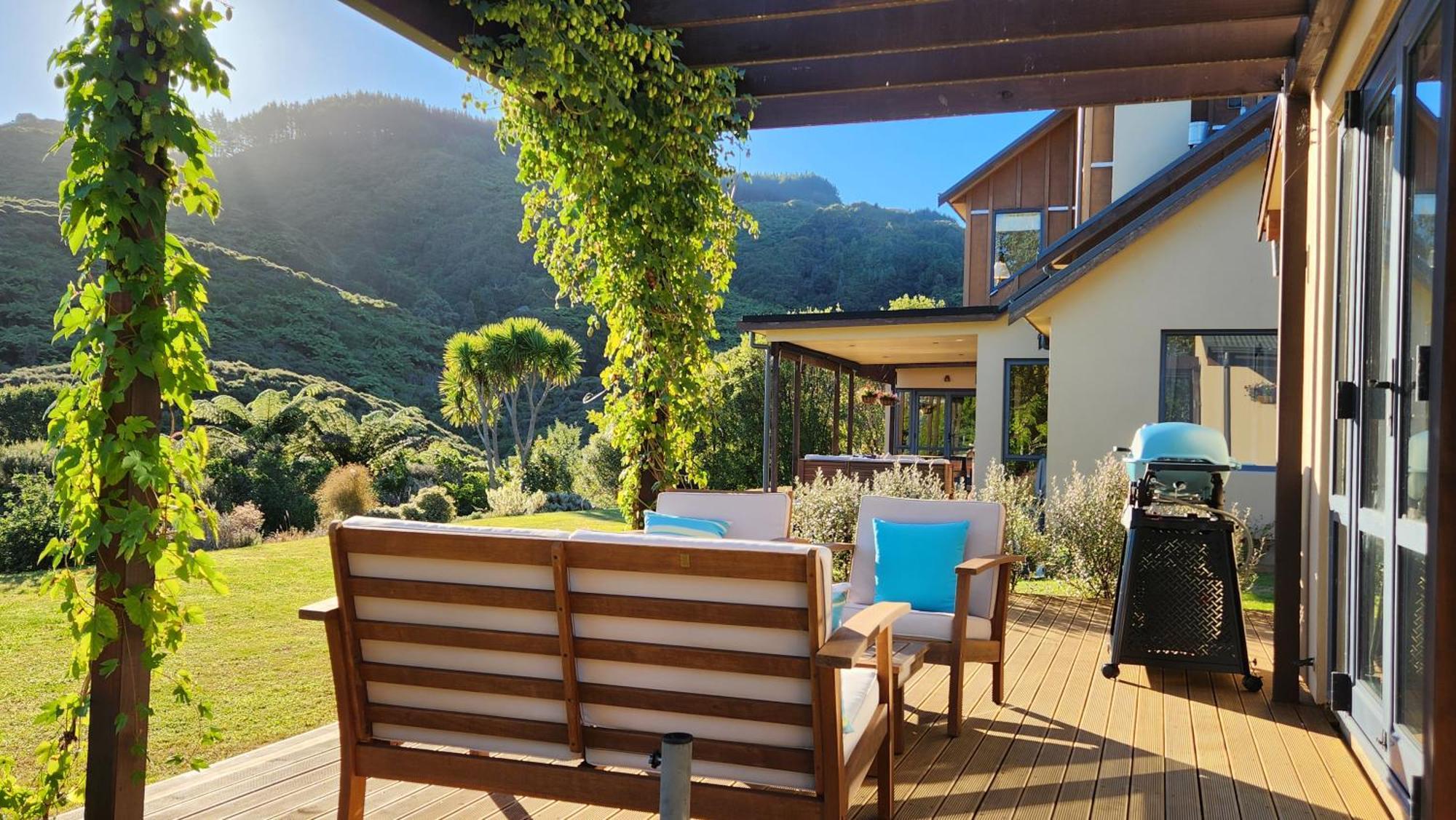 Boutique Art Retreat Otel Upper Hutt Dış mekan fotoğraf